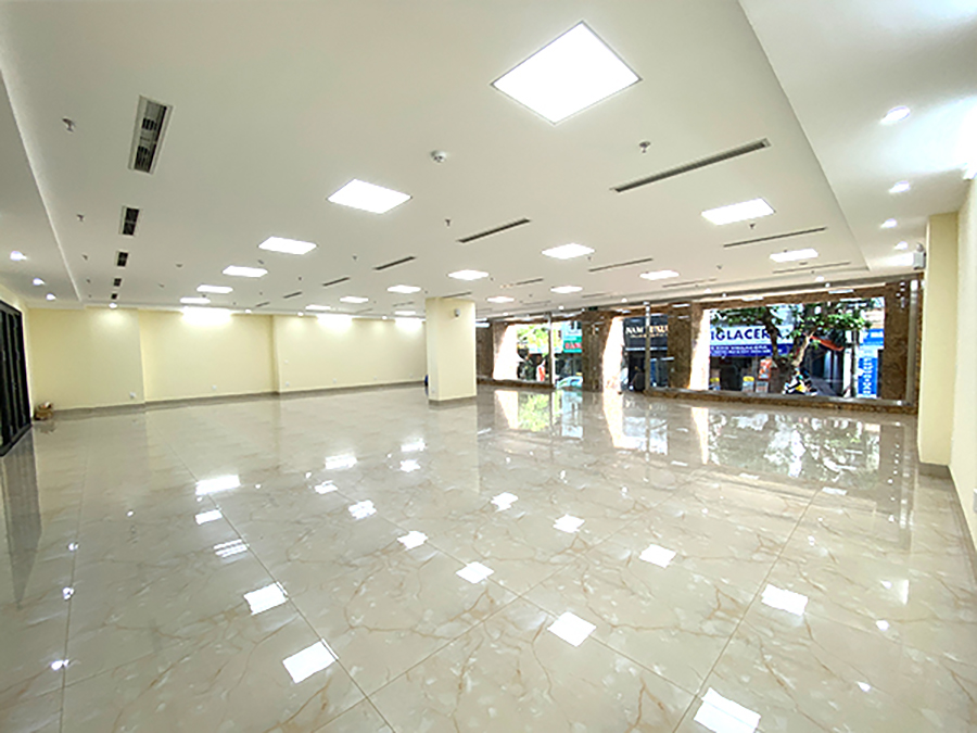 Cho Thuê Tòa Văn Phòng 10 Tầng Mặt Phố Hoàng Ngân, DT 420m2, MT 14m.Vị Trí Lô Góc. Giá 700tr/th - Ảnh 2